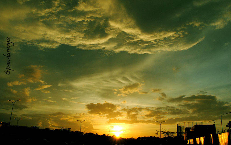 Download Film Pelangi Di Langit Senja